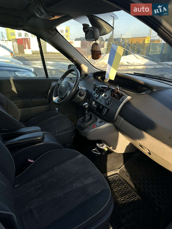 Мінівен Renault Scenic 2004 в Рівному