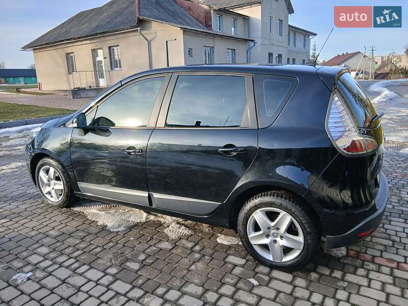 Мінівен Renault Scenic 2013 в Івано-Франково