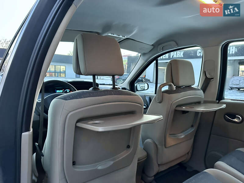 Минивэн Renault Scenic 2005 в Киеве