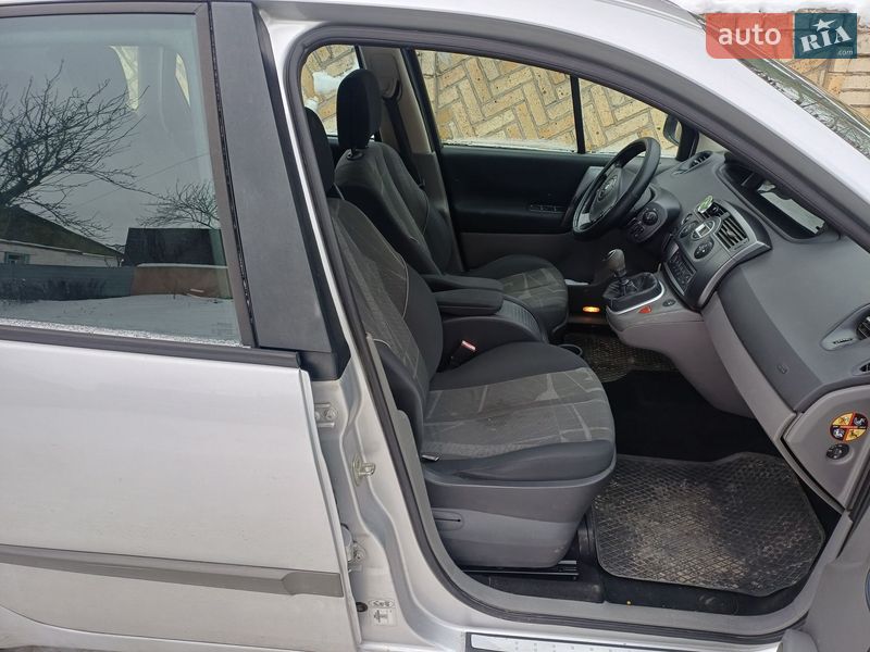 Мінівен Renault Scenic 2005 в Дніпрі