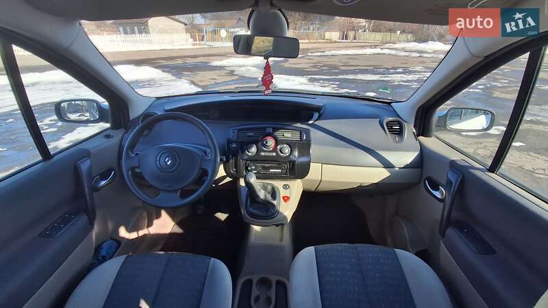 Минивэн Renault Scenic 2005 в Дубно