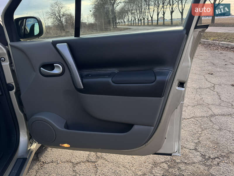 Минивэн Renault Scenic 2007 в Владимире