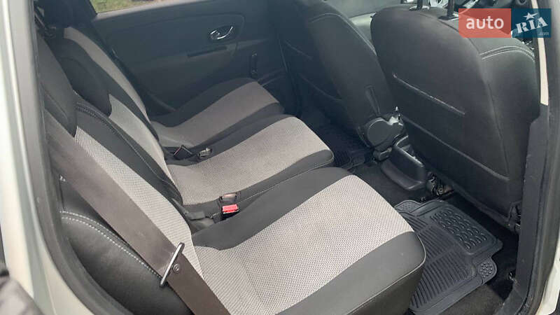 Минивэн Renault Scenic 2012 в Бурштыне