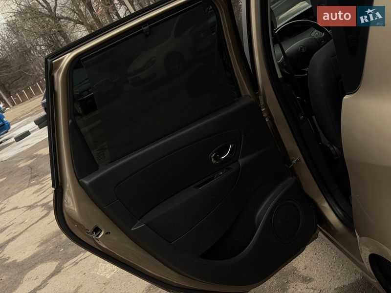 Минивэн Renault Scenic 2014 в Полтаве