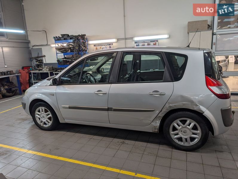 Минивэн Renault Scenic 2005 в Луцке