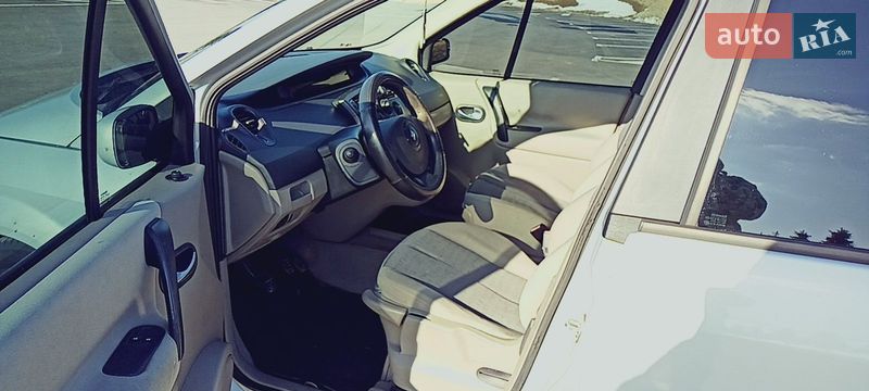 Минивэн Renault Scenic 2004 в Надворной