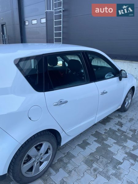 Мінівен Renault Scenic 2010 в Львові