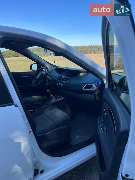 Минивэн Renault Scenic 2013 в Львове