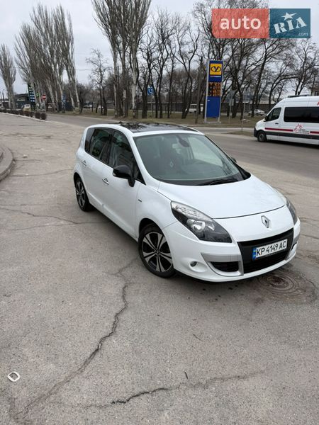 Минивэн Renault Scenic 2012 в Запорожье