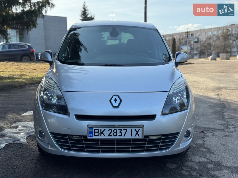 Минивэн Renault Scenic 2010 в Ровно