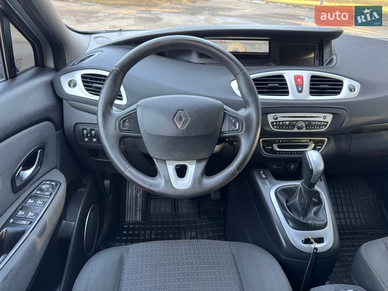 Минивэн Renault Scenic 2010 в Ровно