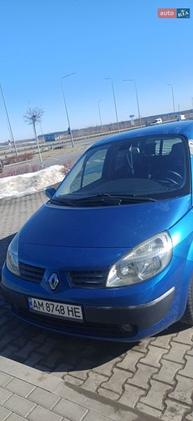 Минивэн Renault Scenic 2005 в Озерном