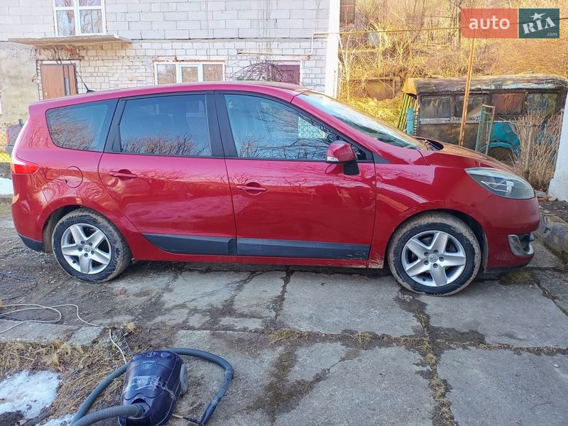 Минивэн Renault Scenic 2012 в Бориславе