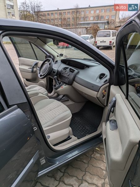 Минивэн Renault Scenic 2005 в Львове
