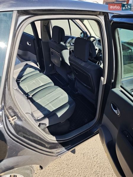 Минивэн Renault Scenic 2006 в Днепре