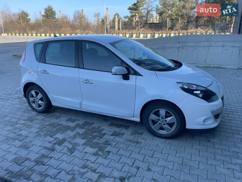 Мінівен Renault Scenic 2010 в Львові