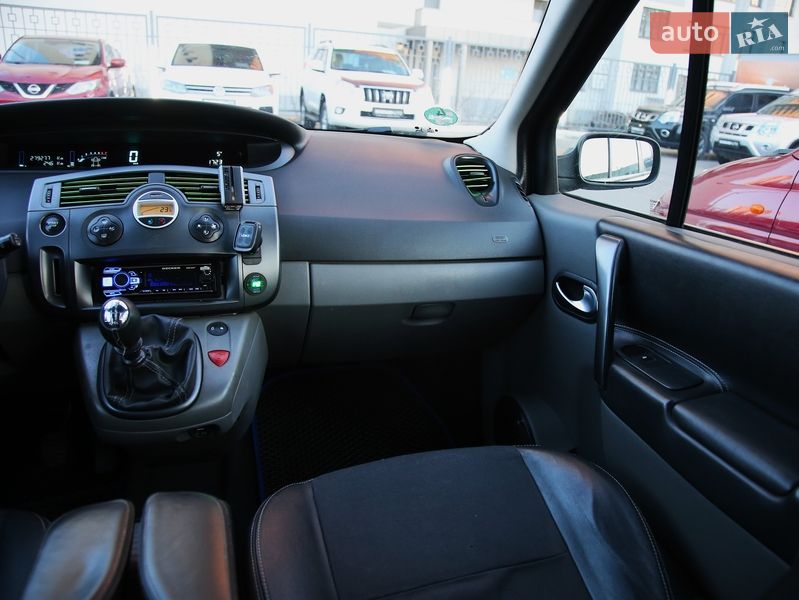 Минивэн Renault Scenic 2005 в Харькове