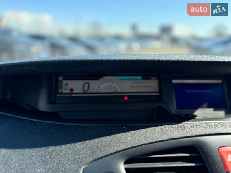 Мінівен Renault Scenic 2010 в Києві