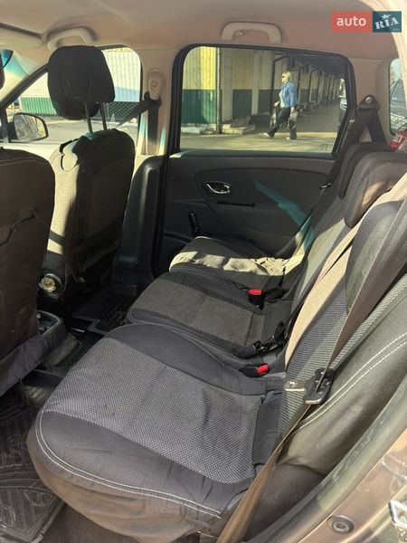 Минивэн Renault Scenic 2013 в Карловке
