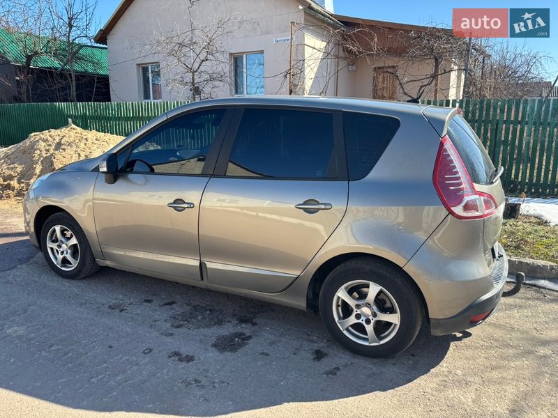 Мінівен Renault Scenic 2011 в Брусилові