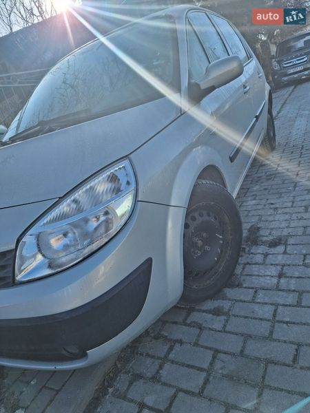 Мінівен Renault Scenic 2003 в Львові