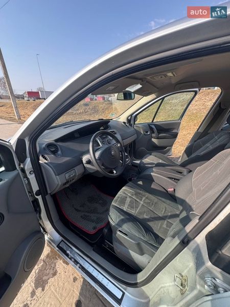 Минивэн Renault Scenic 2005 в Ратным