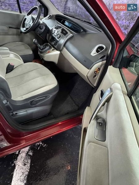 Минивэн Renault Scenic 2008 в Ровно