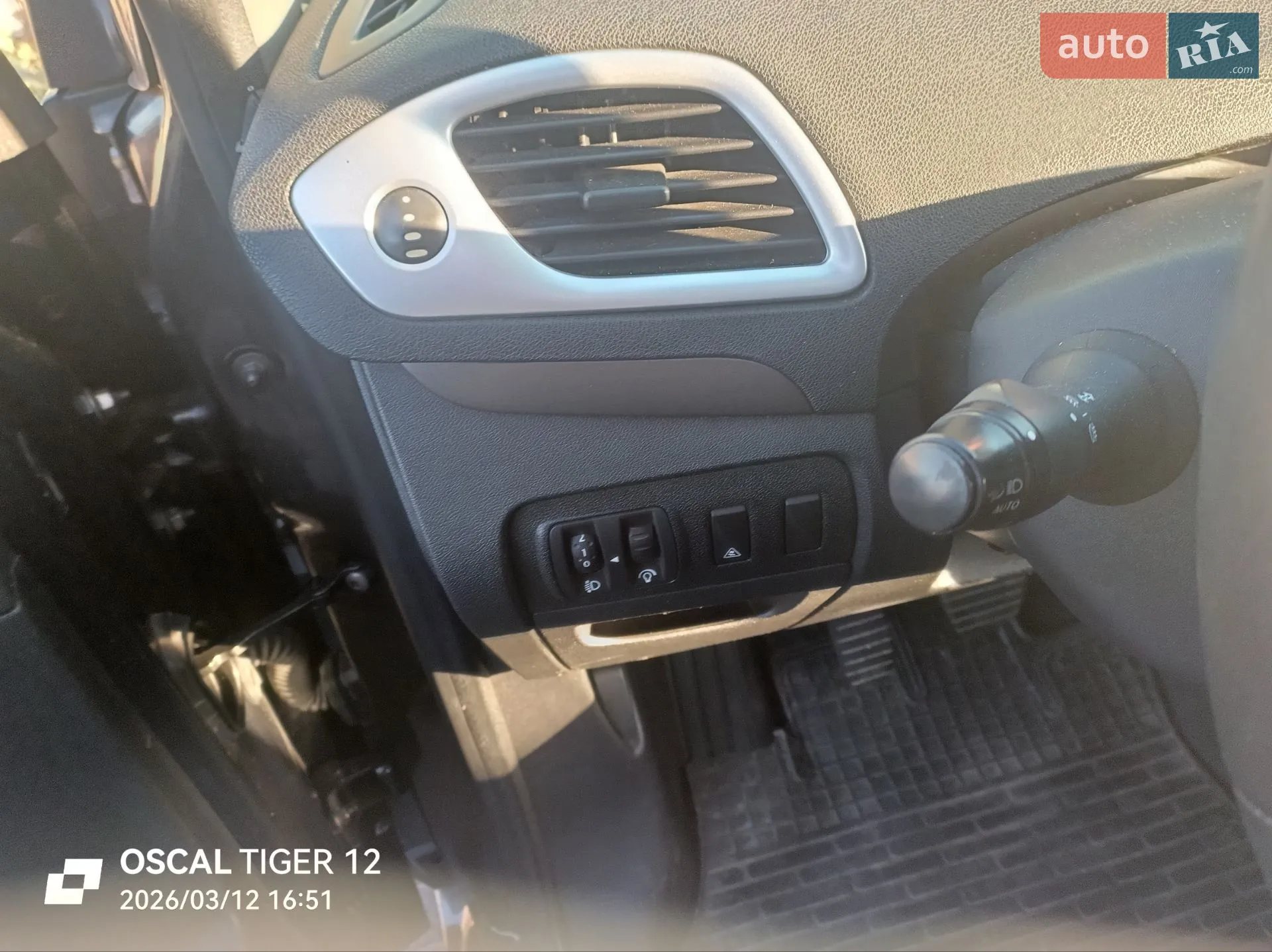 2010 Renault Scenic - мініатюра 10