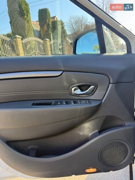 Минивэн Renault Scenic 2013 в Луцке