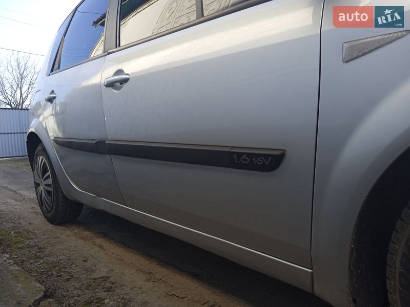 Мінівен Renault Scenic 2005 в Славуті
