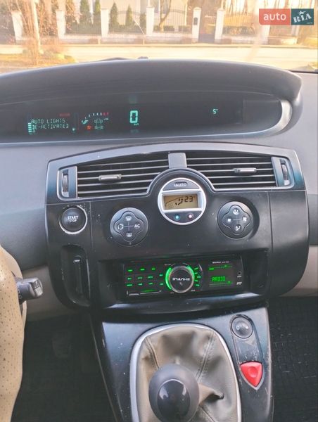 Минивэн Renault Scenic 2004 в Черновцах