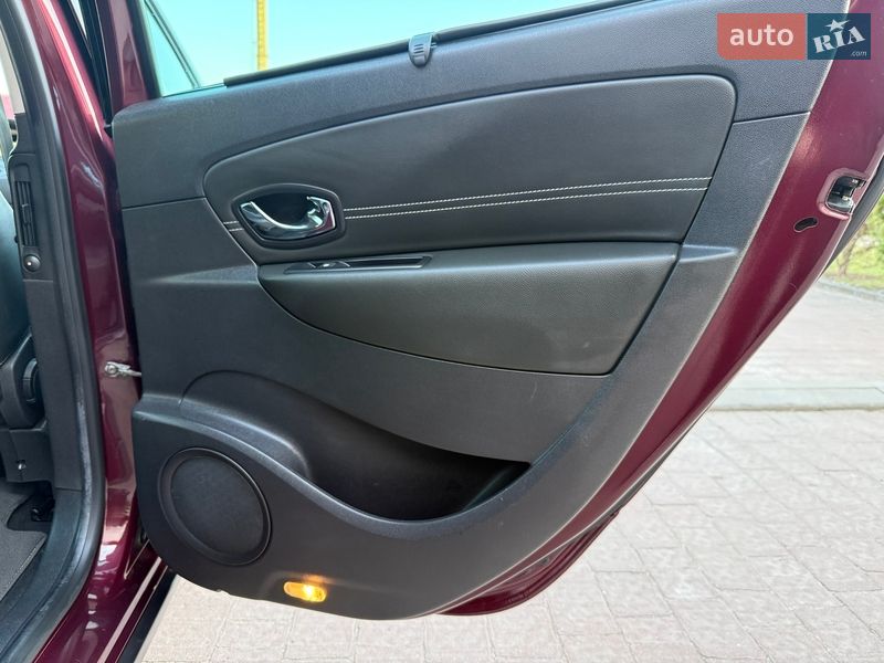 Минивэн Renault Scenic 2014 в Стрые