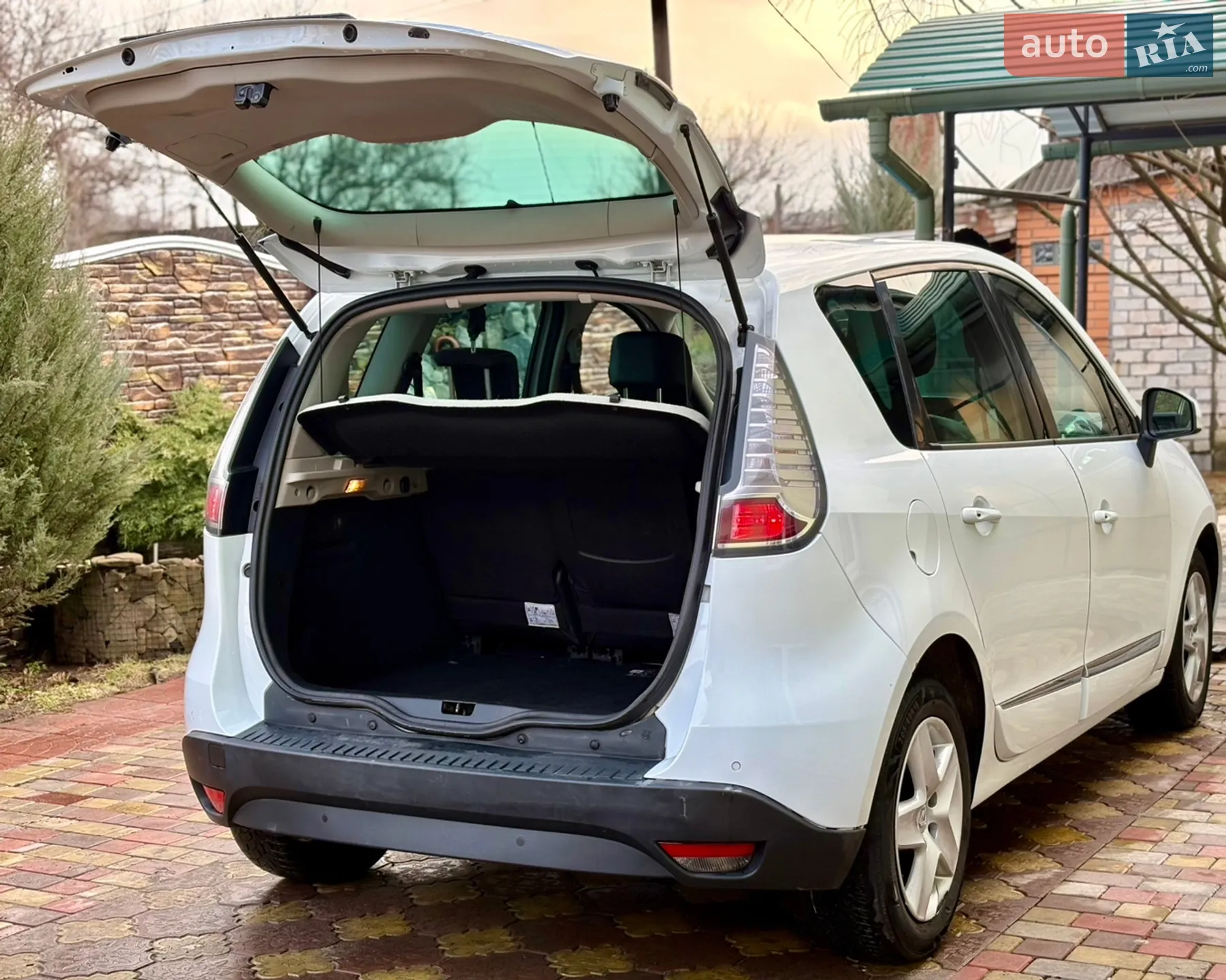 2015 Renault Scenic - мініатюра 32