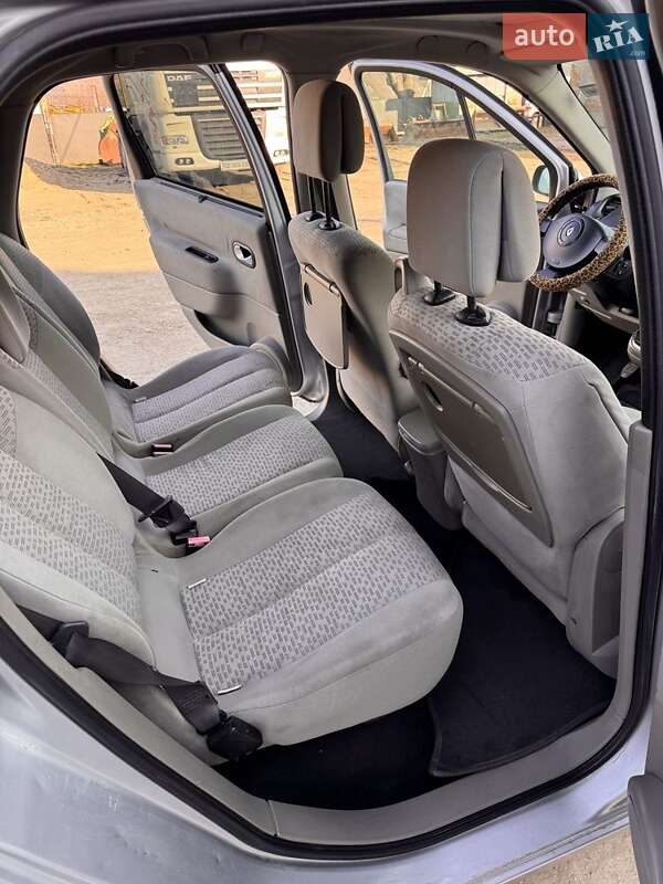 Минивэн Renault Scenic 2006 в Черновцах