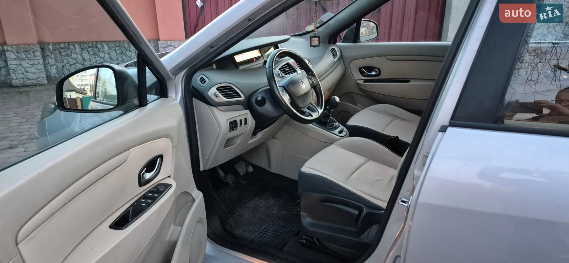 2010 Renault Scenic - мініатюра 10