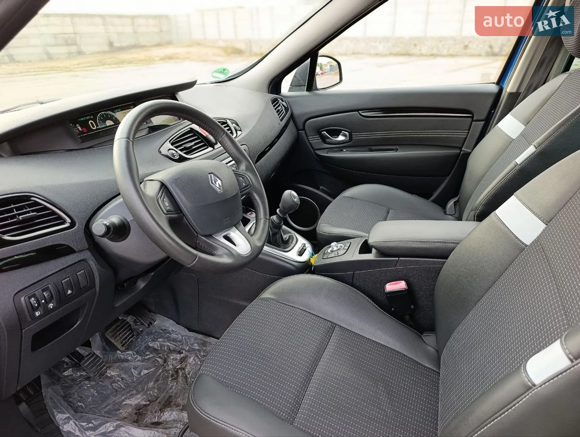 2011 Renault Scenic - мініатюра 11