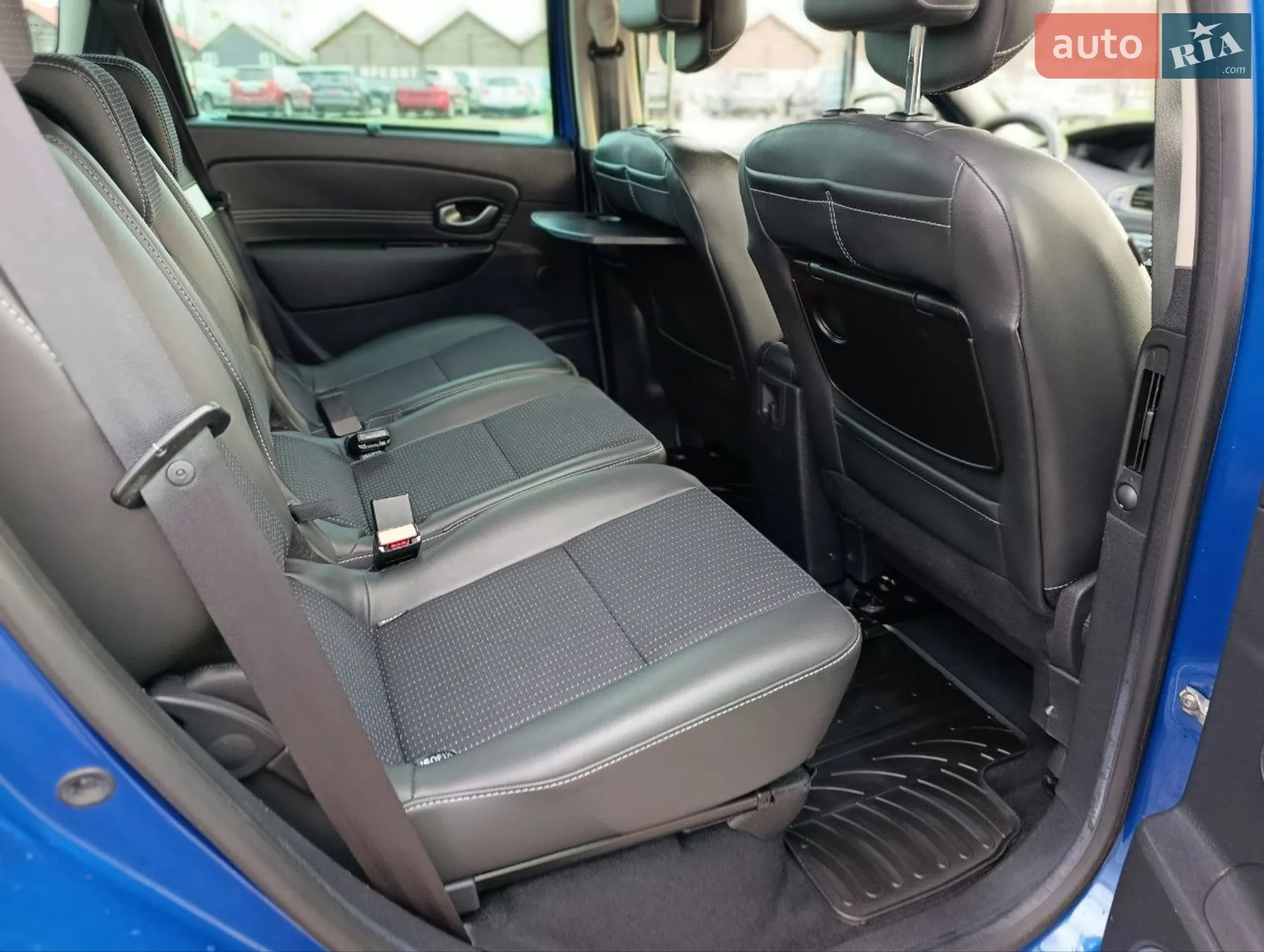 2011 Renault Scenic - мініатюра 17