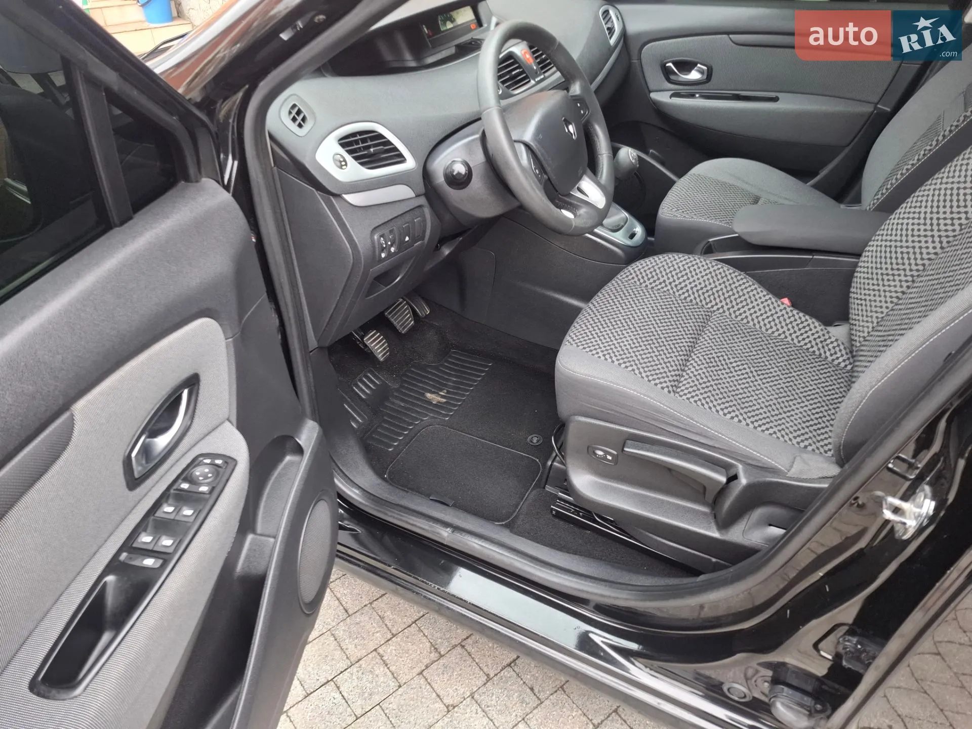 2011 Renault Scenic - мініатюра 8