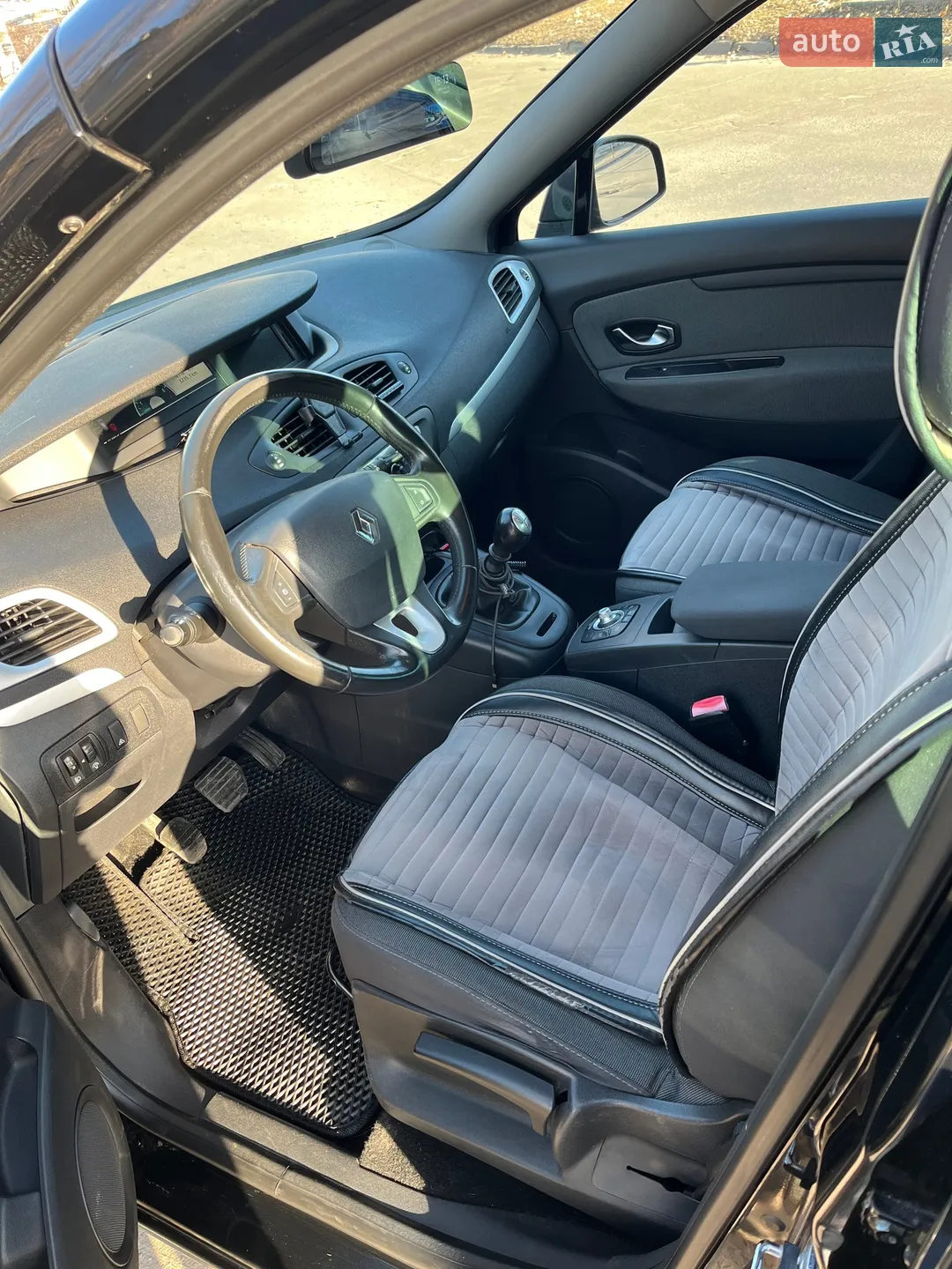 2010 Renault Scenic - мініатюра 13