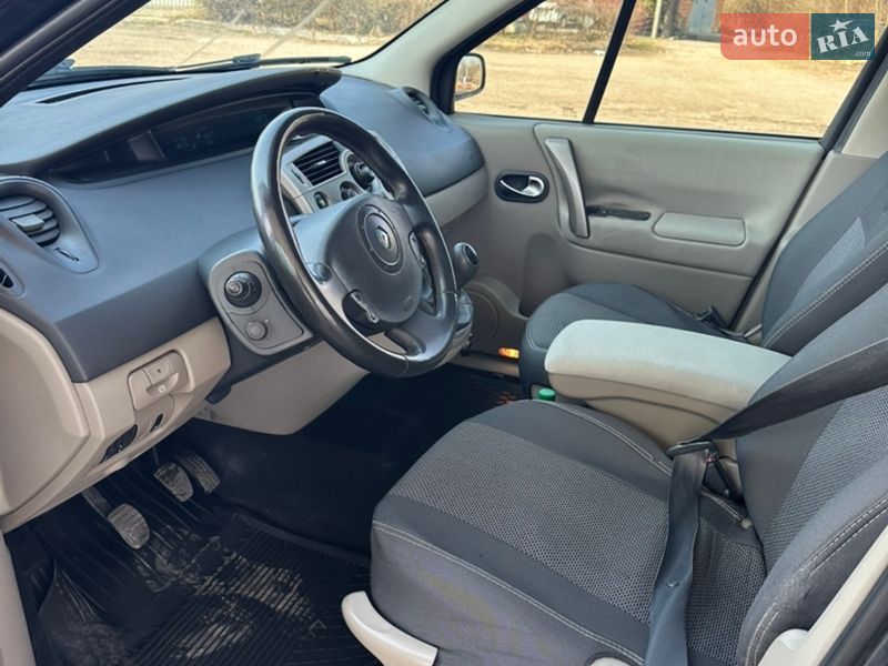 Мінівен Renault Scenic 2006 в Хотині
