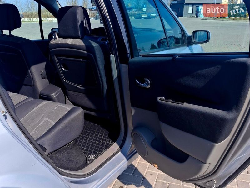 Мінівен Renault Scenic 2005 в Шептицькому