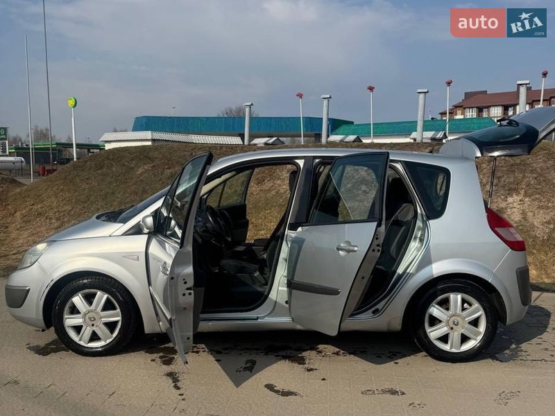 Минивэн Renault Scenic 2005 в Ратным