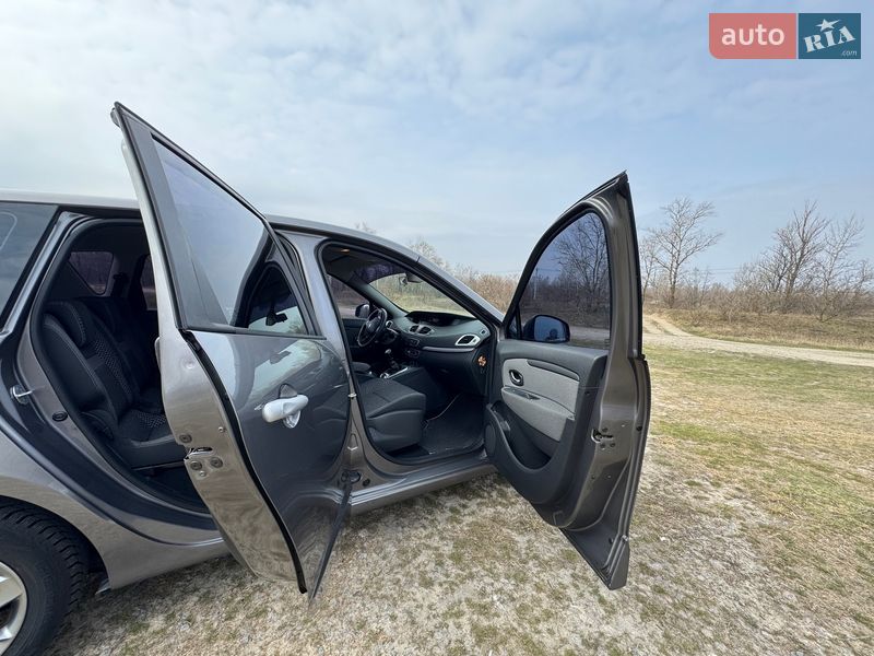 Минивэн Renault Scenic 2011 в Киеве фото 17 Минивэн Renault Scenic 2011 в Киеве