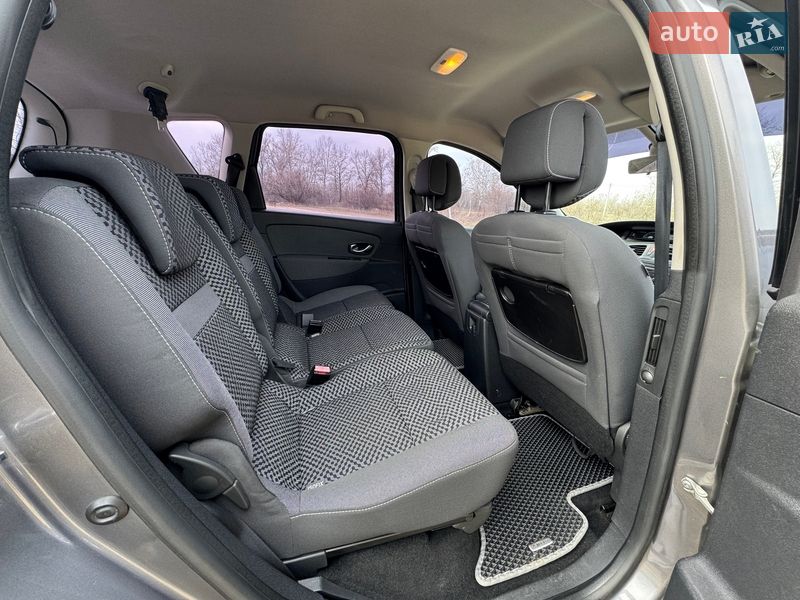 Минивэн Renault Scenic 2011 в Киеве фото 81 Минивэн Renault Scenic 2011 в Киеве