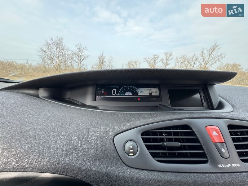 Минивэн Renault Scenic 2011 в Киеве фото 58 Минивэн Renault Scenic 2011 в Киеве