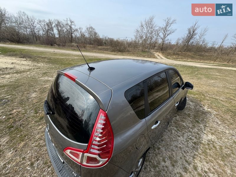 Минивэн Renault Scenic 2011 в Киеве фото 12 Минивэн Renault Scenic 2011 в Киеве
