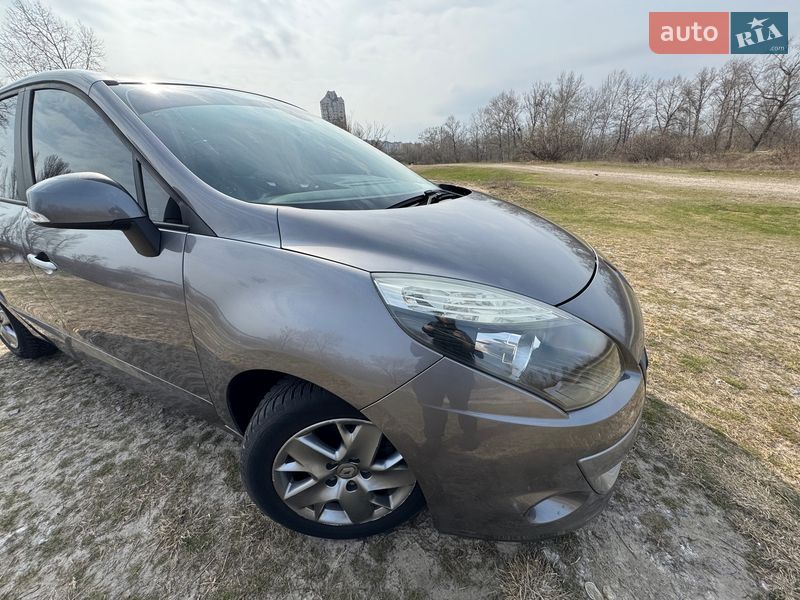Минивэн Renault Scenic 2011 в Киеве фото 8 Минивэн Renault Scenic 2011 в Киеве