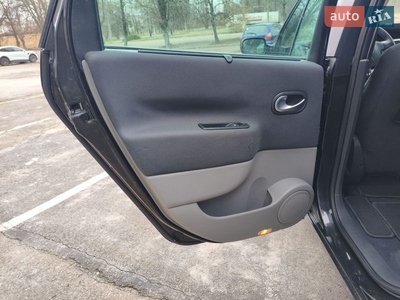 Минивэн Renault Scenic 2007 в Чернигове