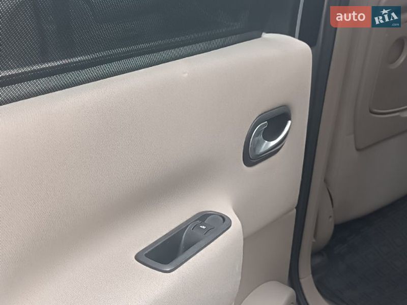 Минивэн Renault Scenic 2005 в Нетешине