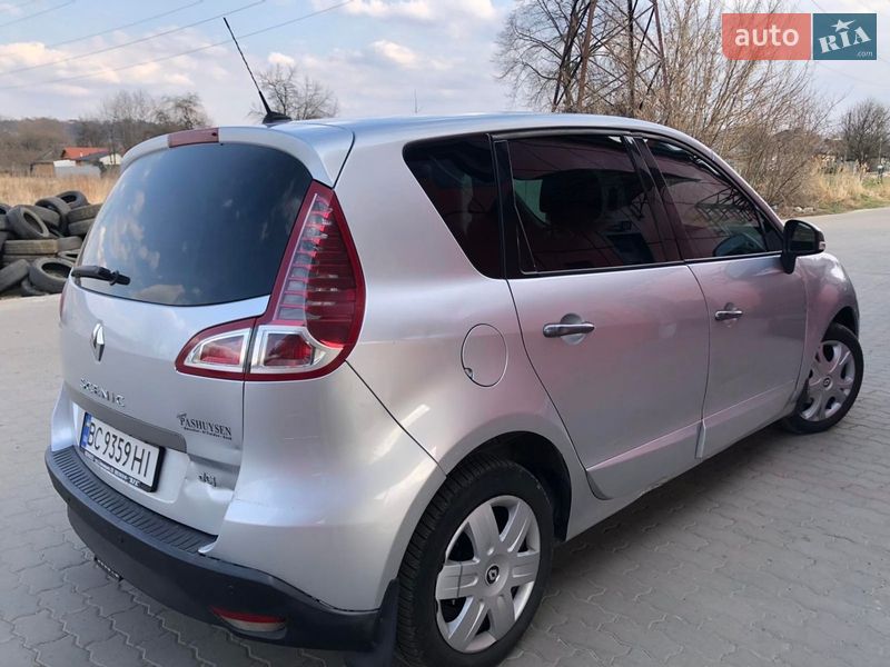 Мінівен Renault Scenic 2011 в Рівному